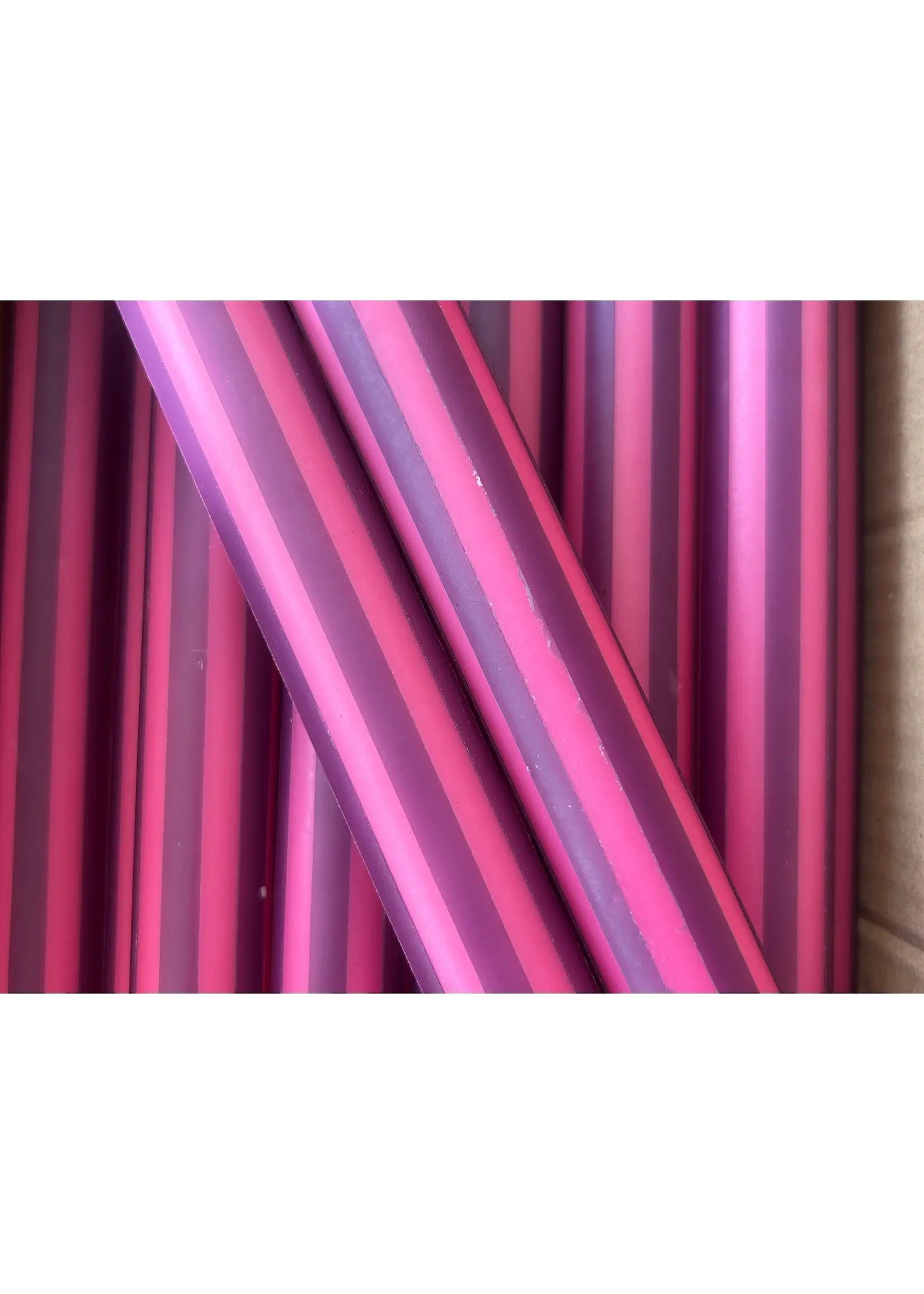 The Colour Emporium Chandelles rayées individuelles par The Colour Emporium