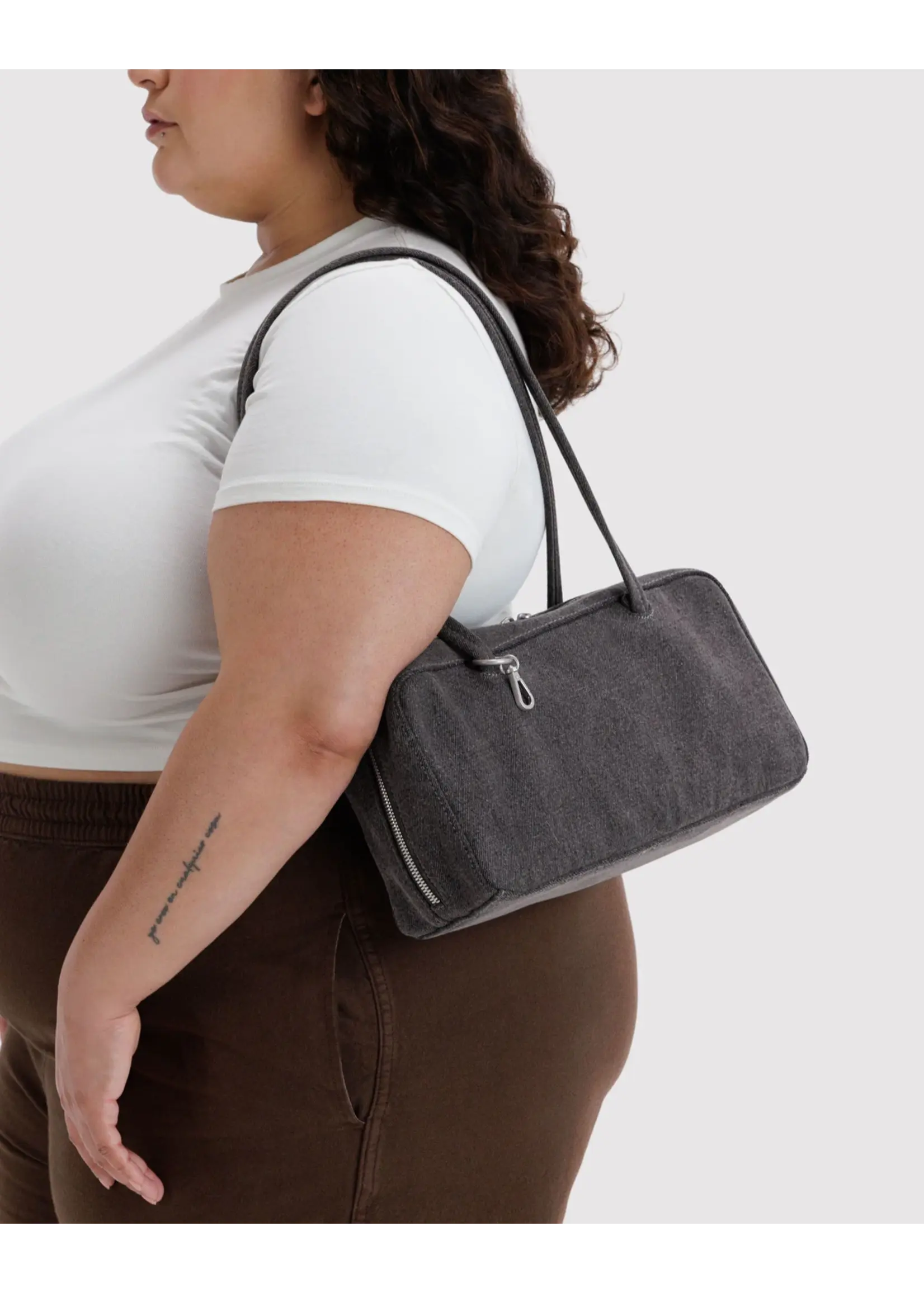 Baggu Black denim "Bowler" bag by Baggu