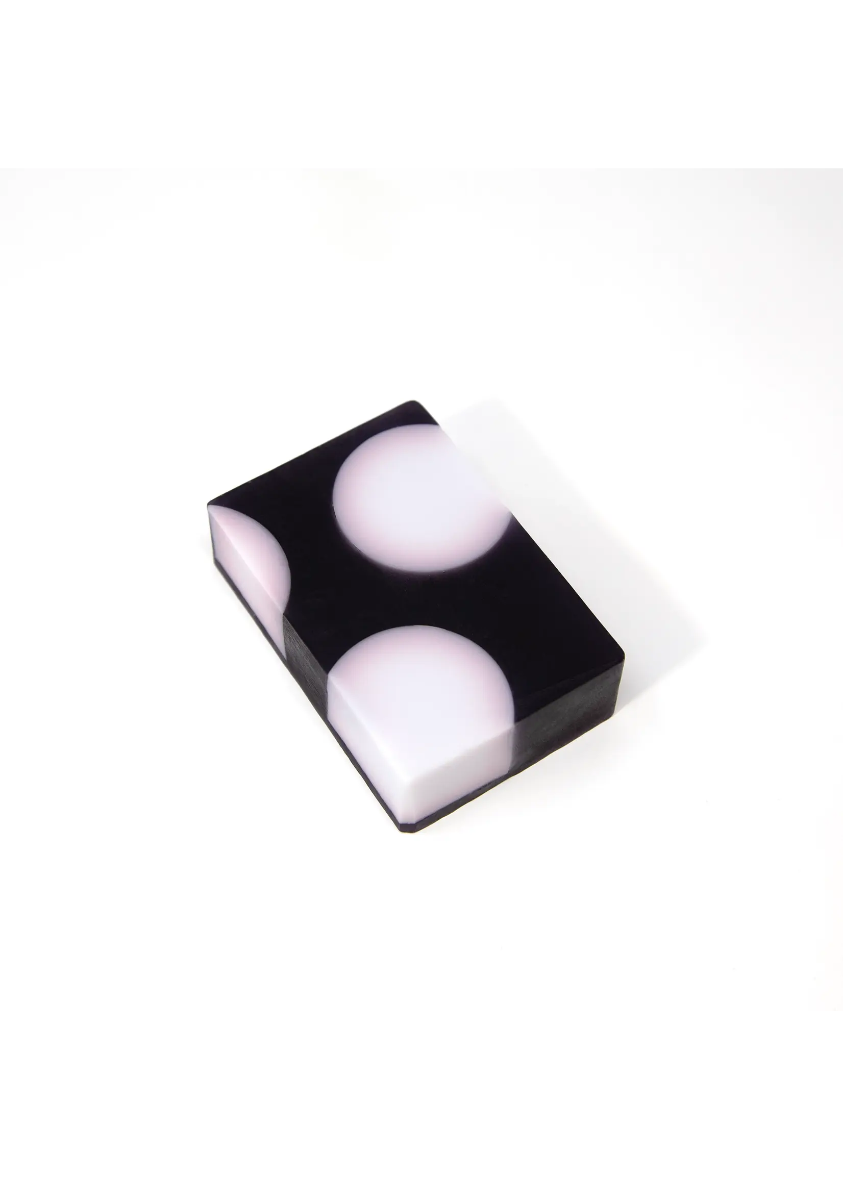 ARAMLEE Polka dot soap