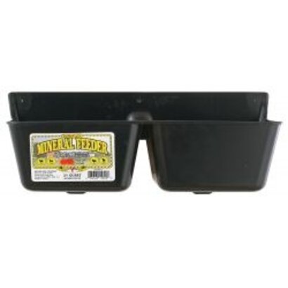 Miller Manufacturing Co. Duraflex 3.5 qt Mineral Feeder