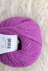 Universal Yarns Deluxe Worsted SW 100g 720 grape taffy