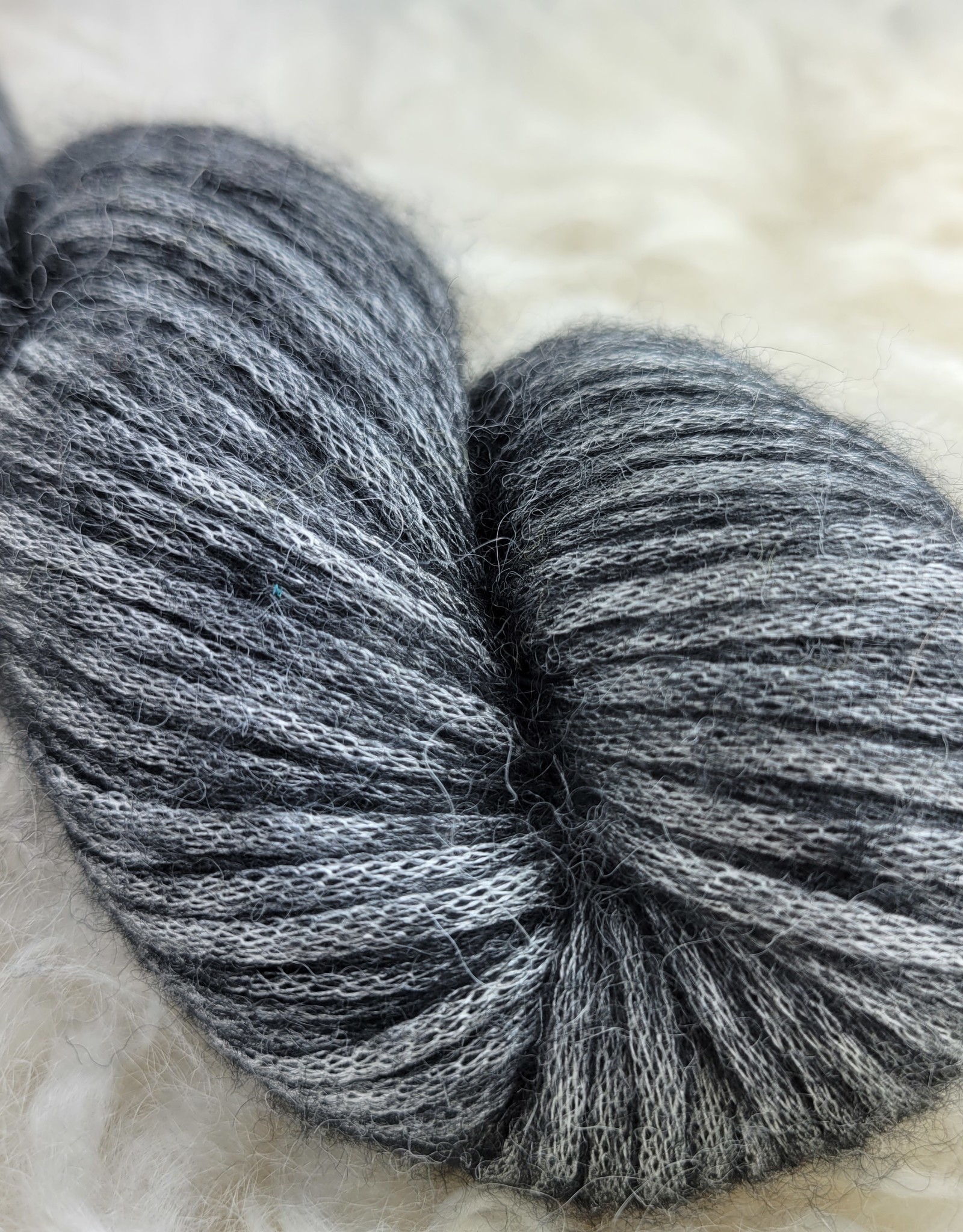 Illimani Amelie 50g charcoal