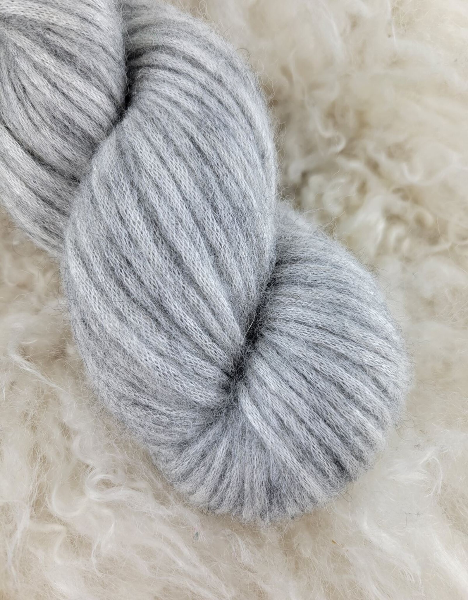 Illimani Amelie 50g zL63 light grey