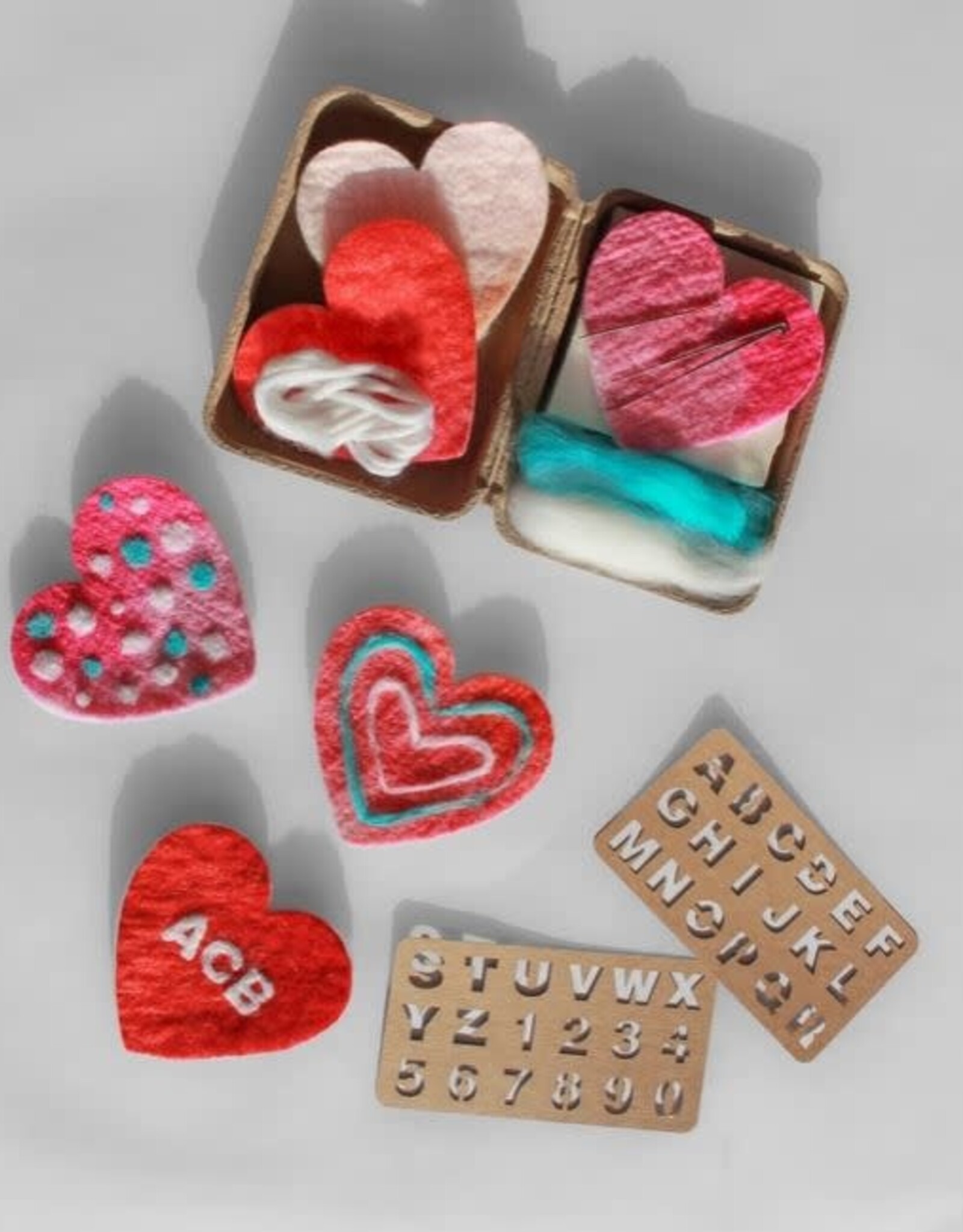 Sheep Creek Studio KIT needle felt - mini hearts