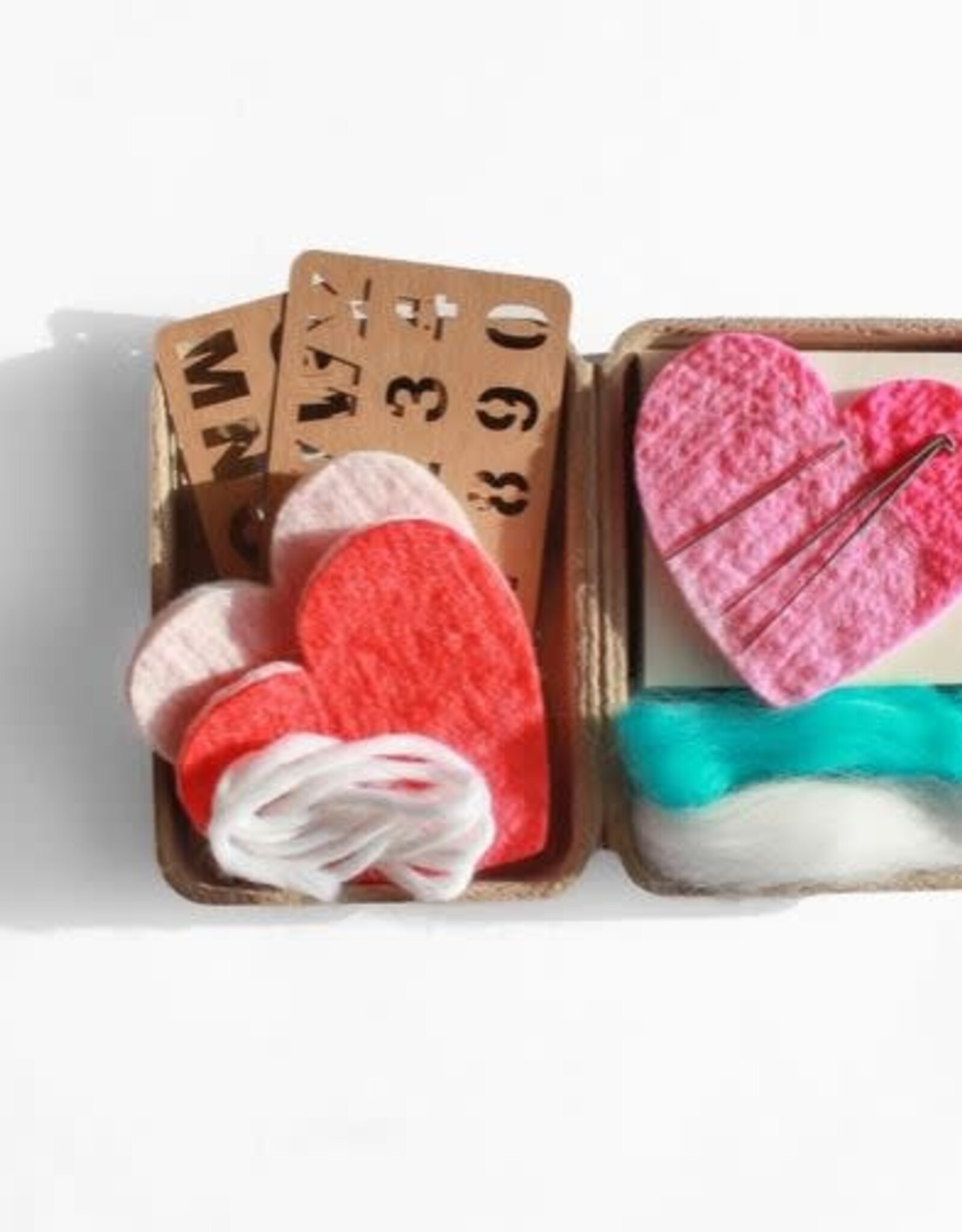 Sheep Creek Studio KIT needle felt - mini hearts