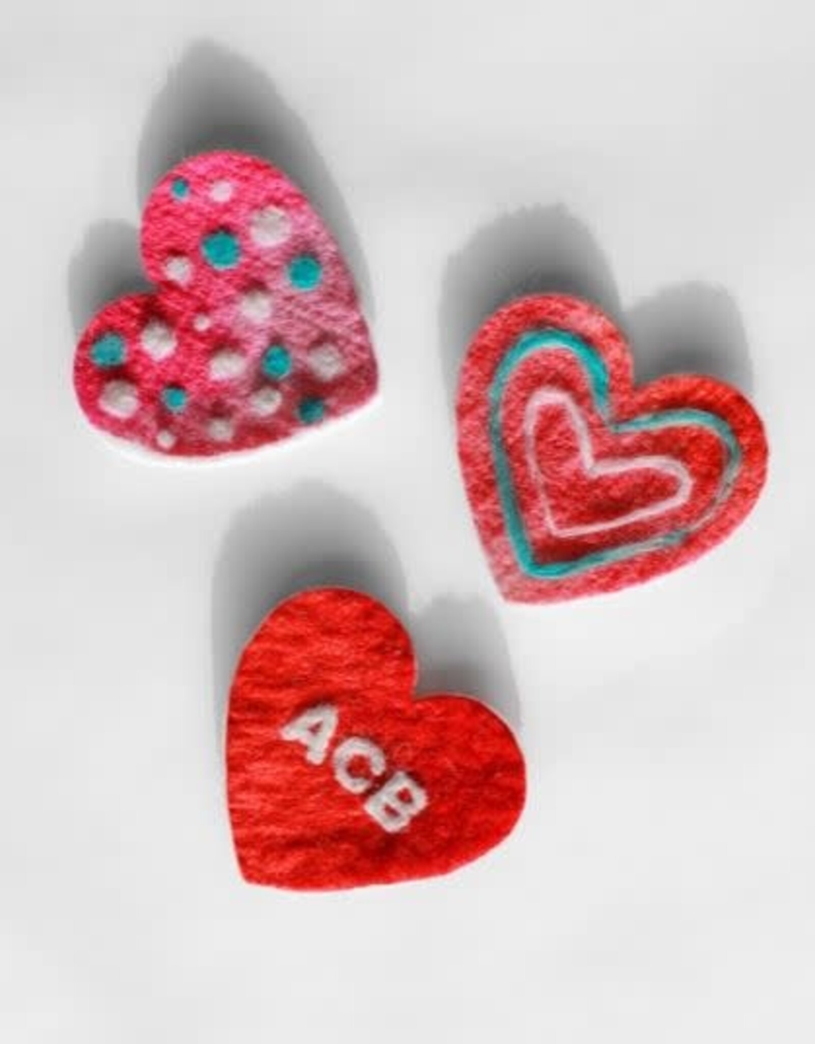 Sheep Creek Studio KIT needle felt - mini hearts