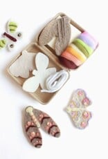 Sheep Creek Studio KIT needle felt - moth