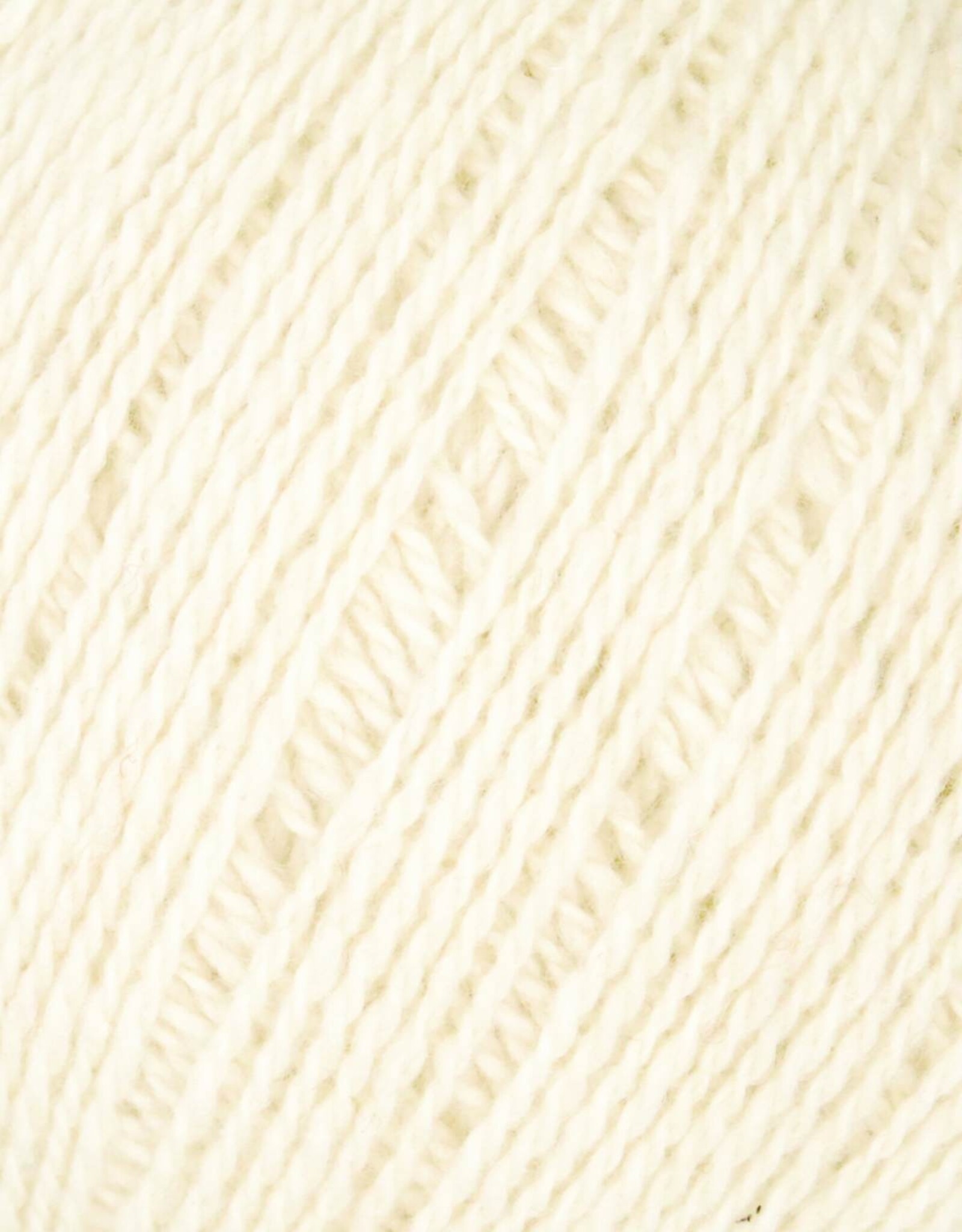 Queensland Kathmandu Fingering 100g #17 white