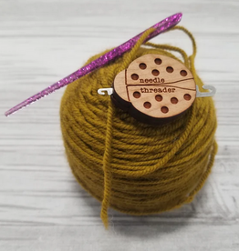 Katrinkles Ladybug Needle Threader