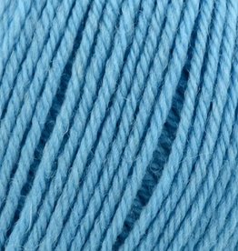 Universal Yarns Deluxe Worsted SW 100g 717 summer sky