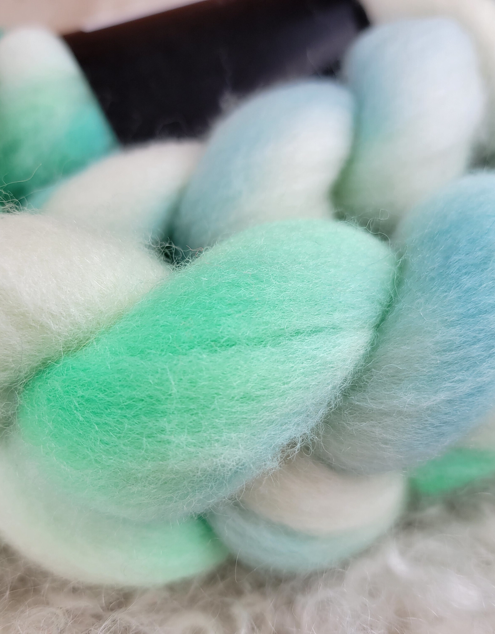 Two Springs Fiber Falkland Wool