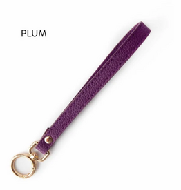 Wide Ring Yarn Carousel Wrist Strap Plum