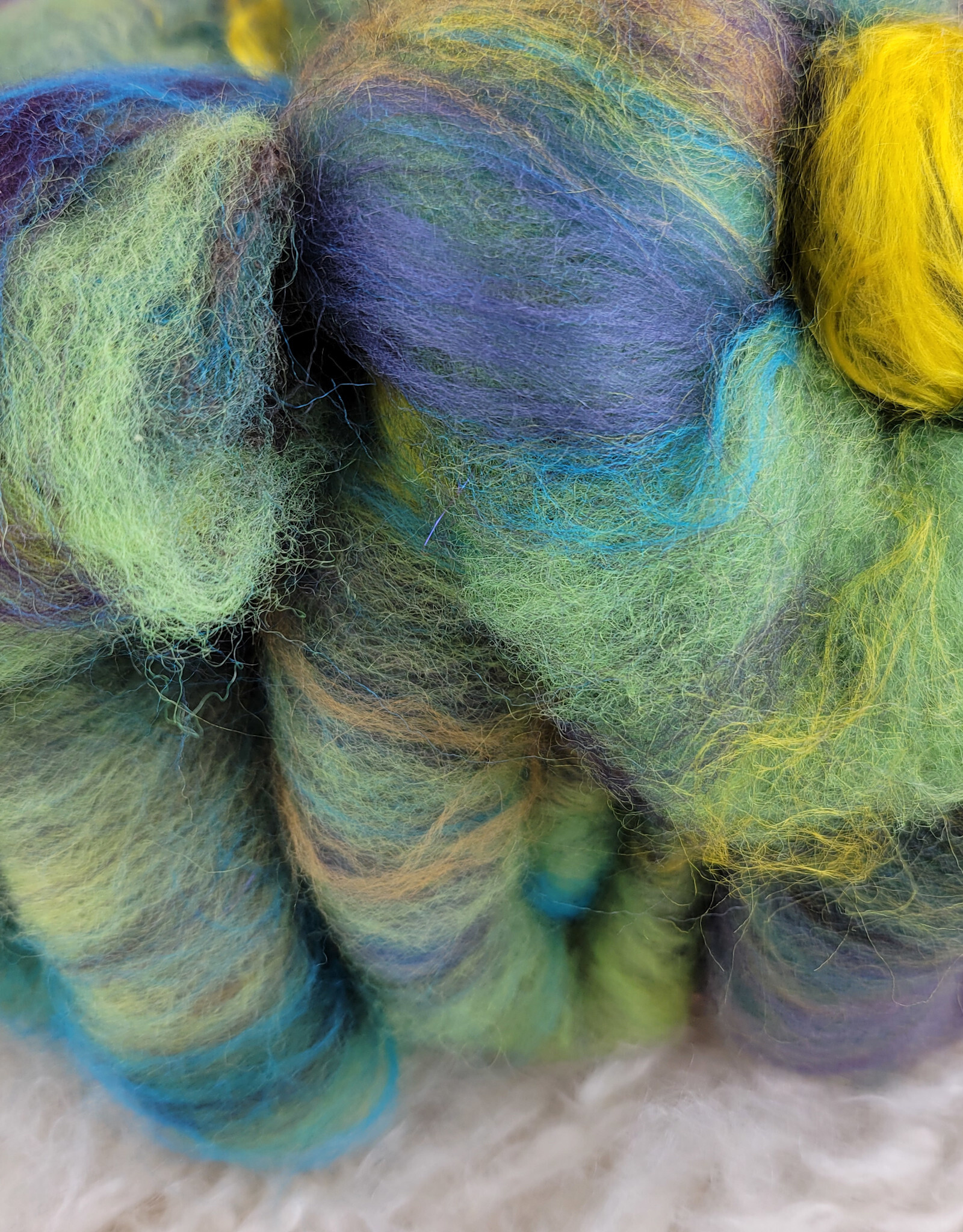 A Woolly Nest A Woolly Nest 4oz Batts Greens
