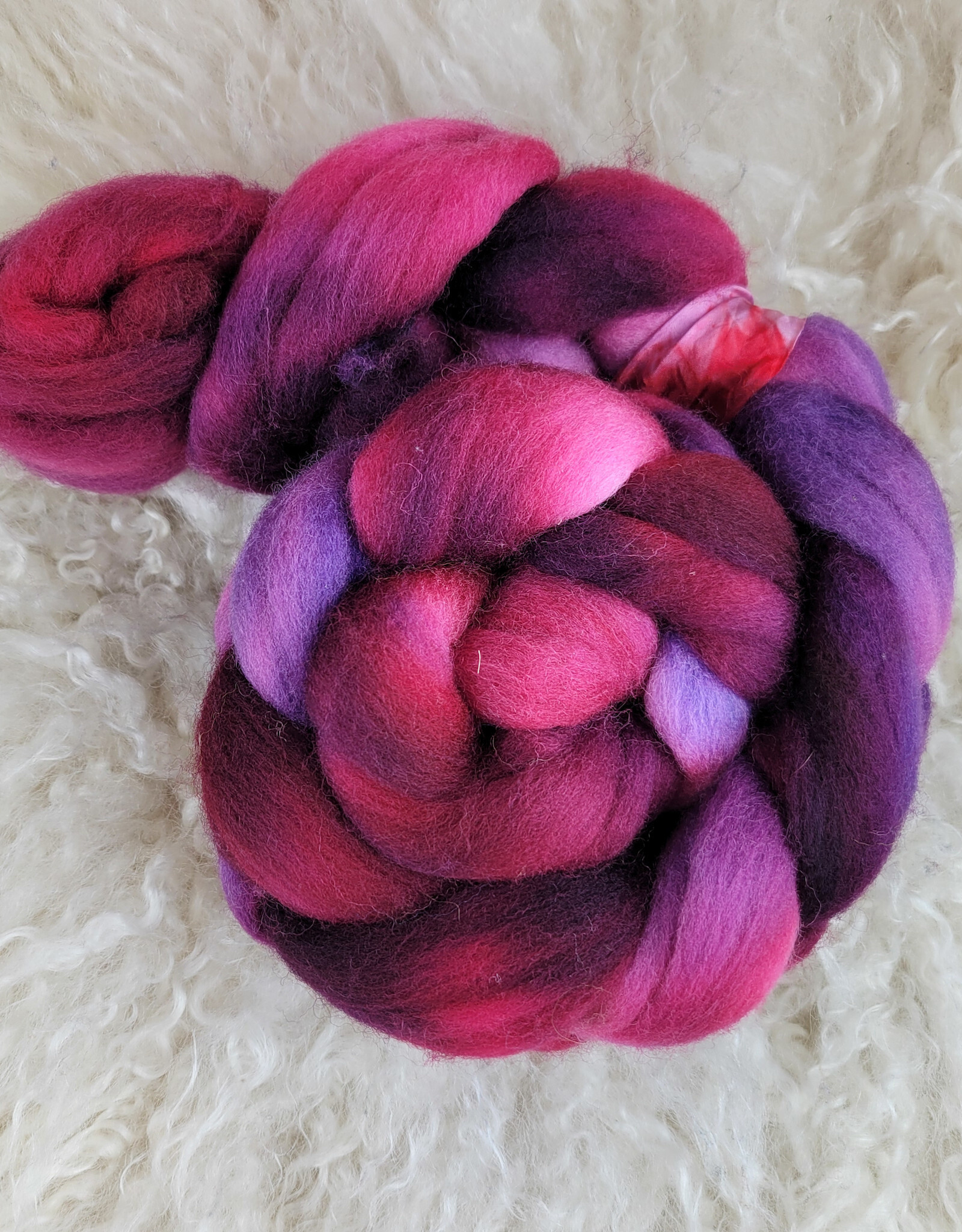 A Woolly Nest A Woolly Nest Falkland Wool Top 4 oz Red and Purple