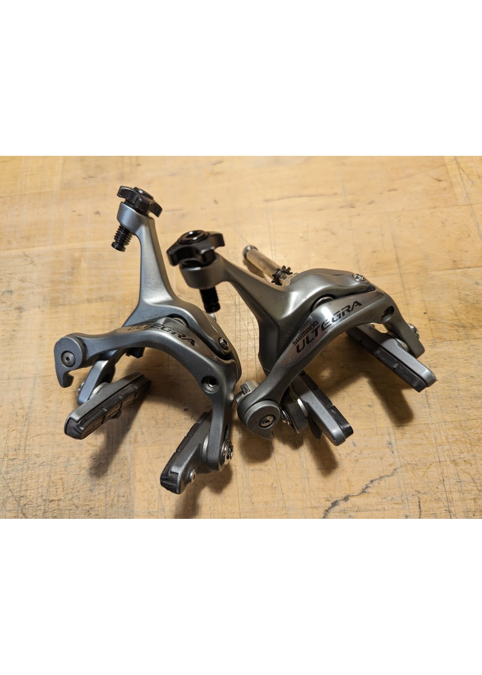 ULTEGRA BR-6700 Pair of brake calipers