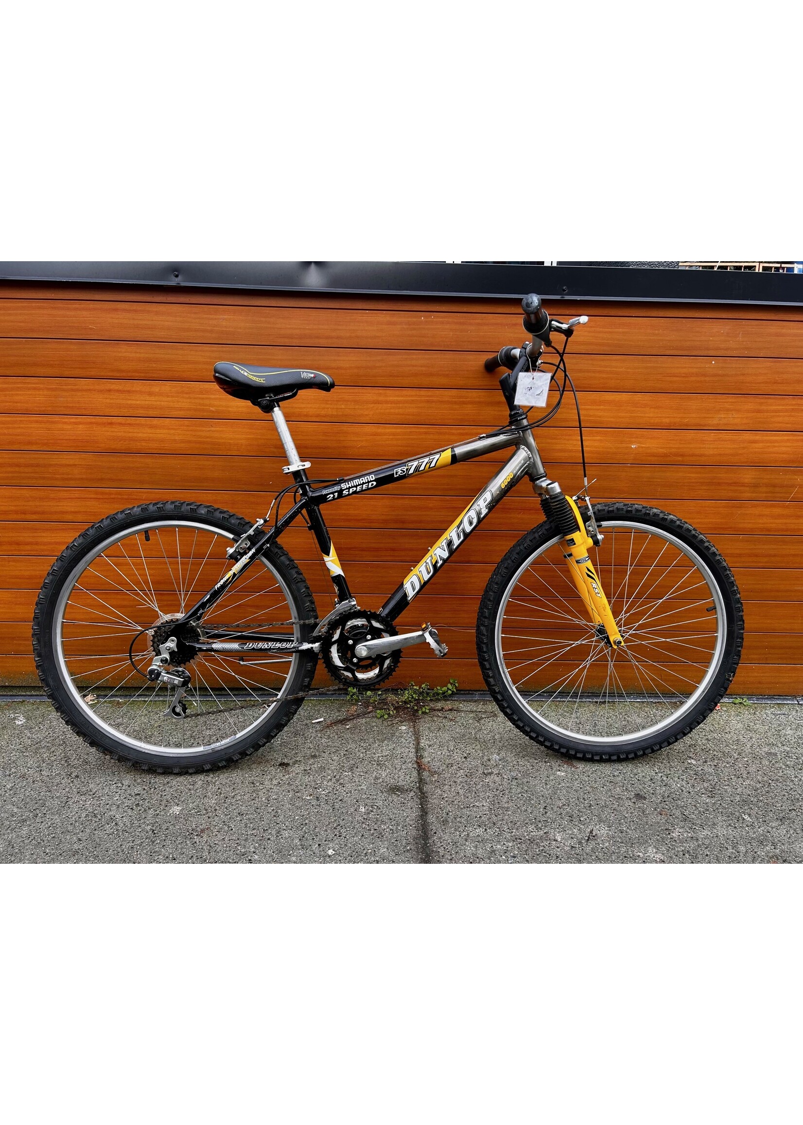 Used Bike DUNLOP FS777 Black/Yellow 18"