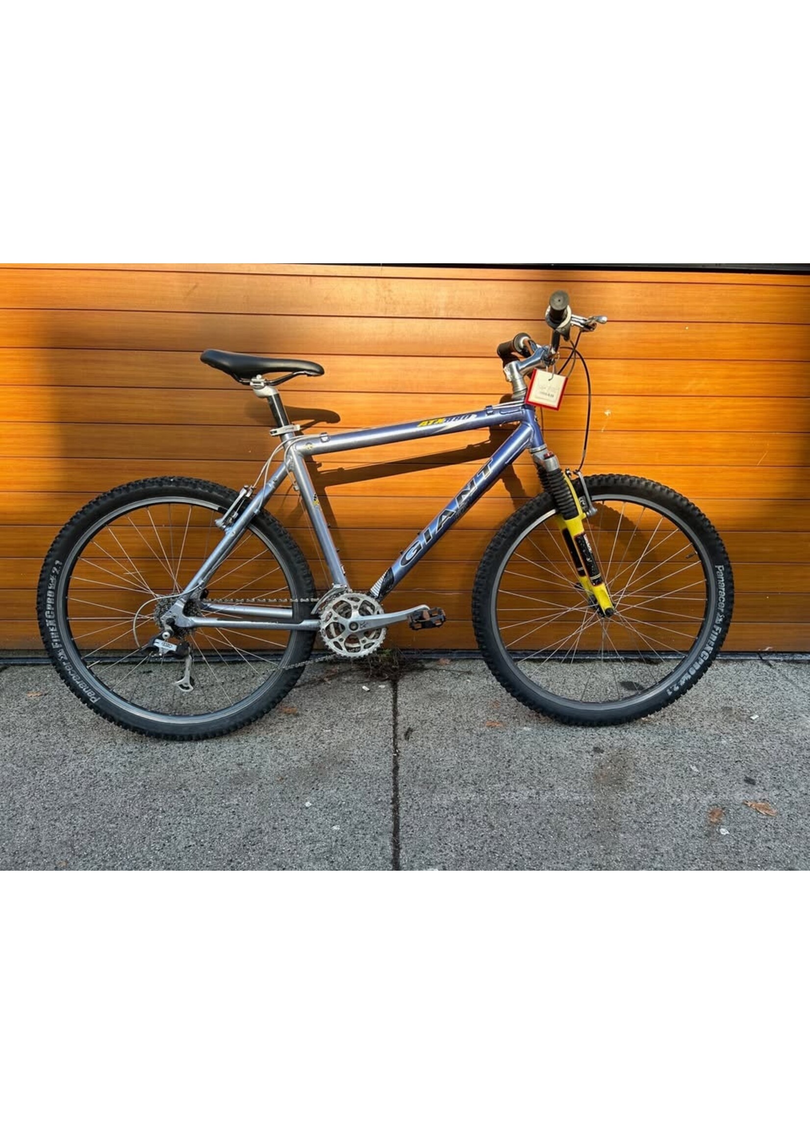 Used Bike GIANT Giant ATX880 light blue 19"