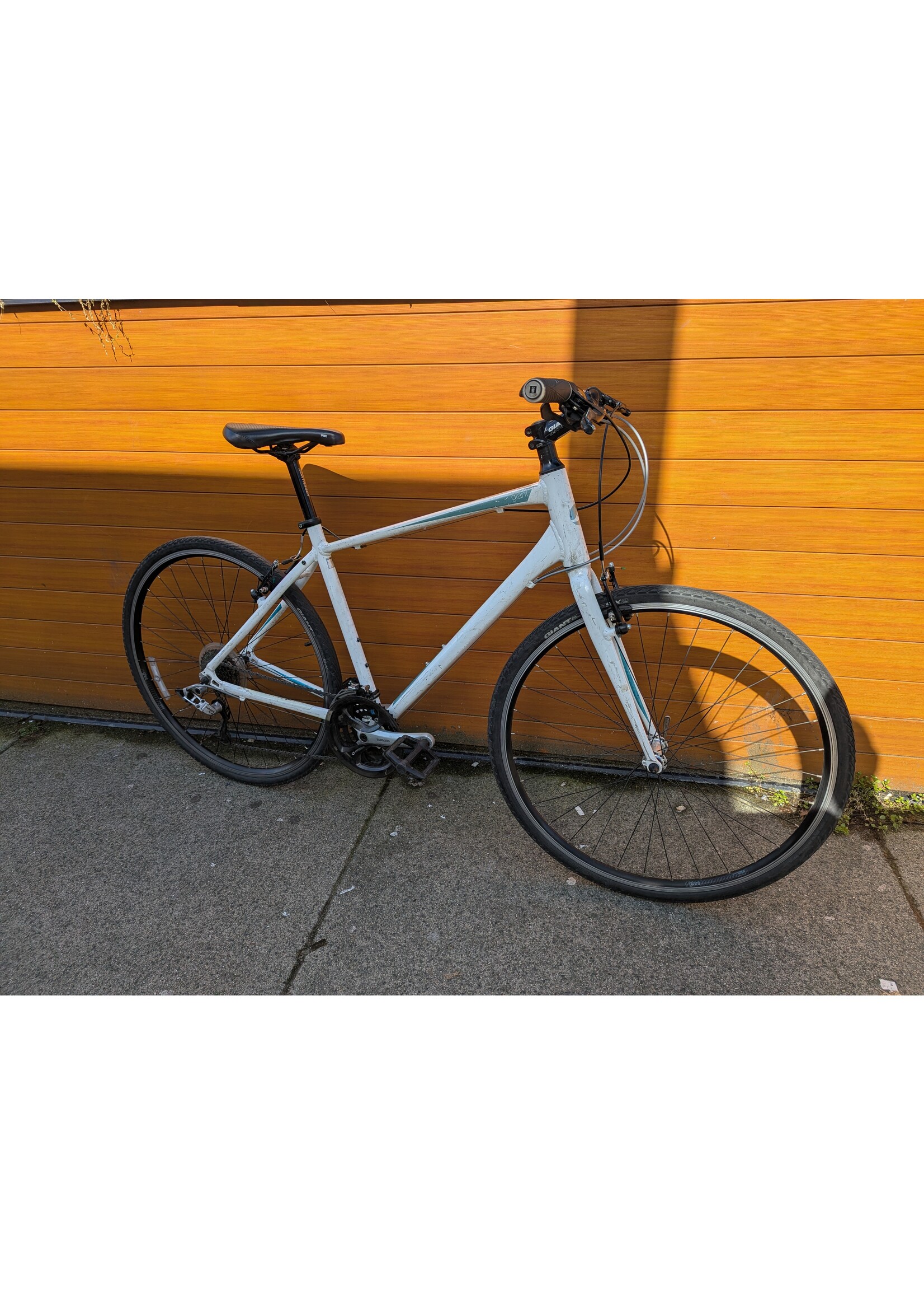 Used Bike GIANT LIV hybrid WHITE Large 19.5 Inch