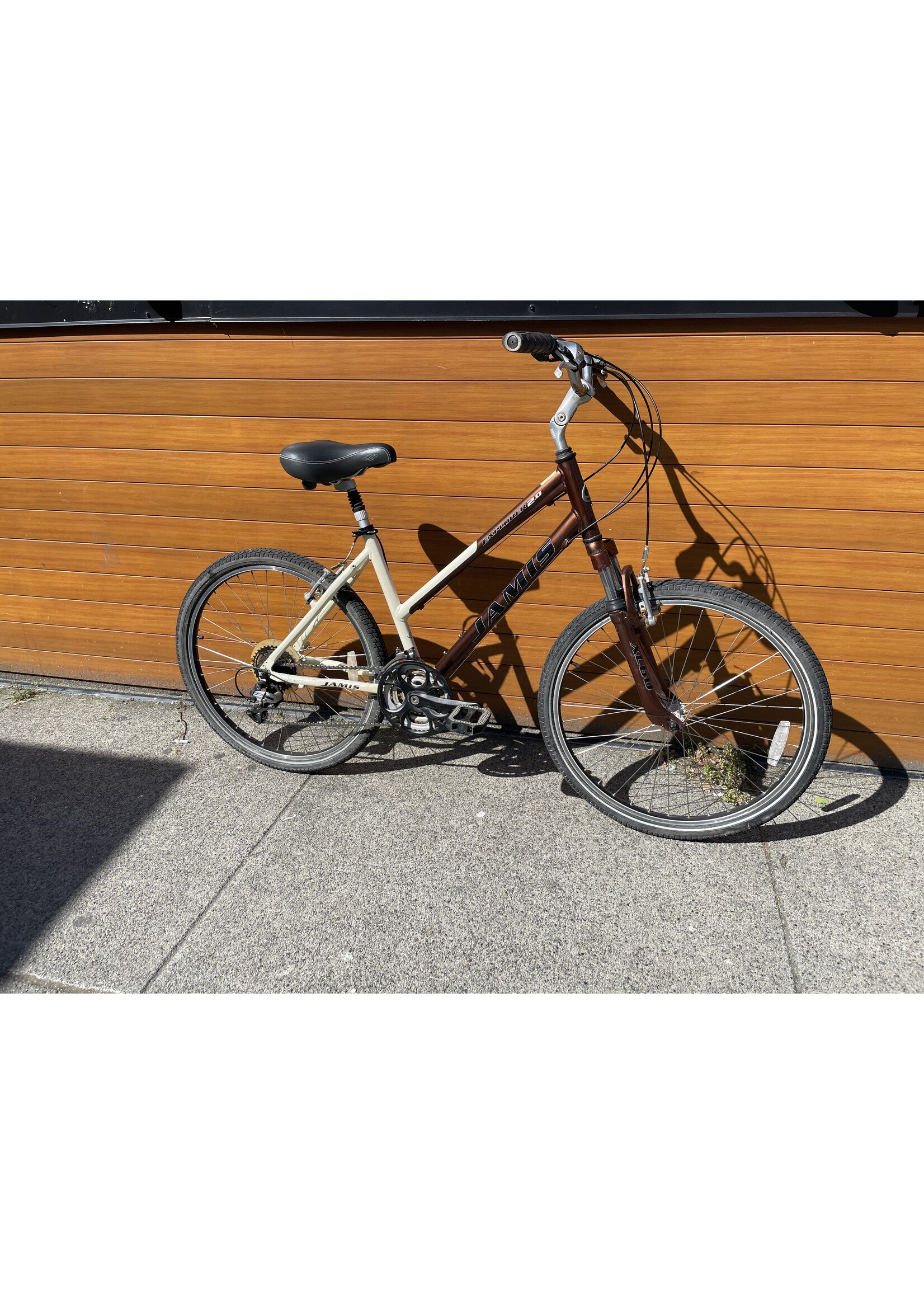 Used Bike Jamis Explorer 2.0 18" Medium - Brown/Cream