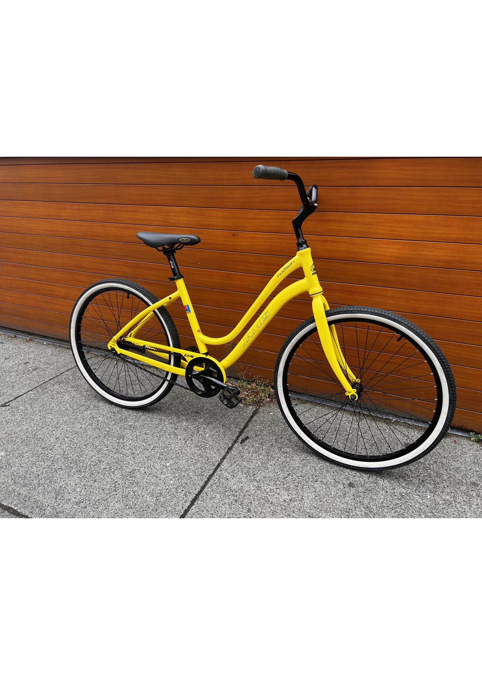 Used Bike  jamis huson medium