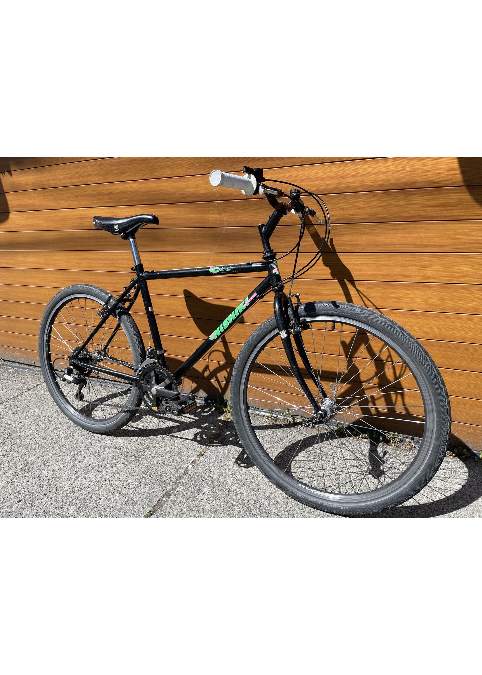 Used Bike Nishiki Colorado 19" Hybrid - Black/Pink