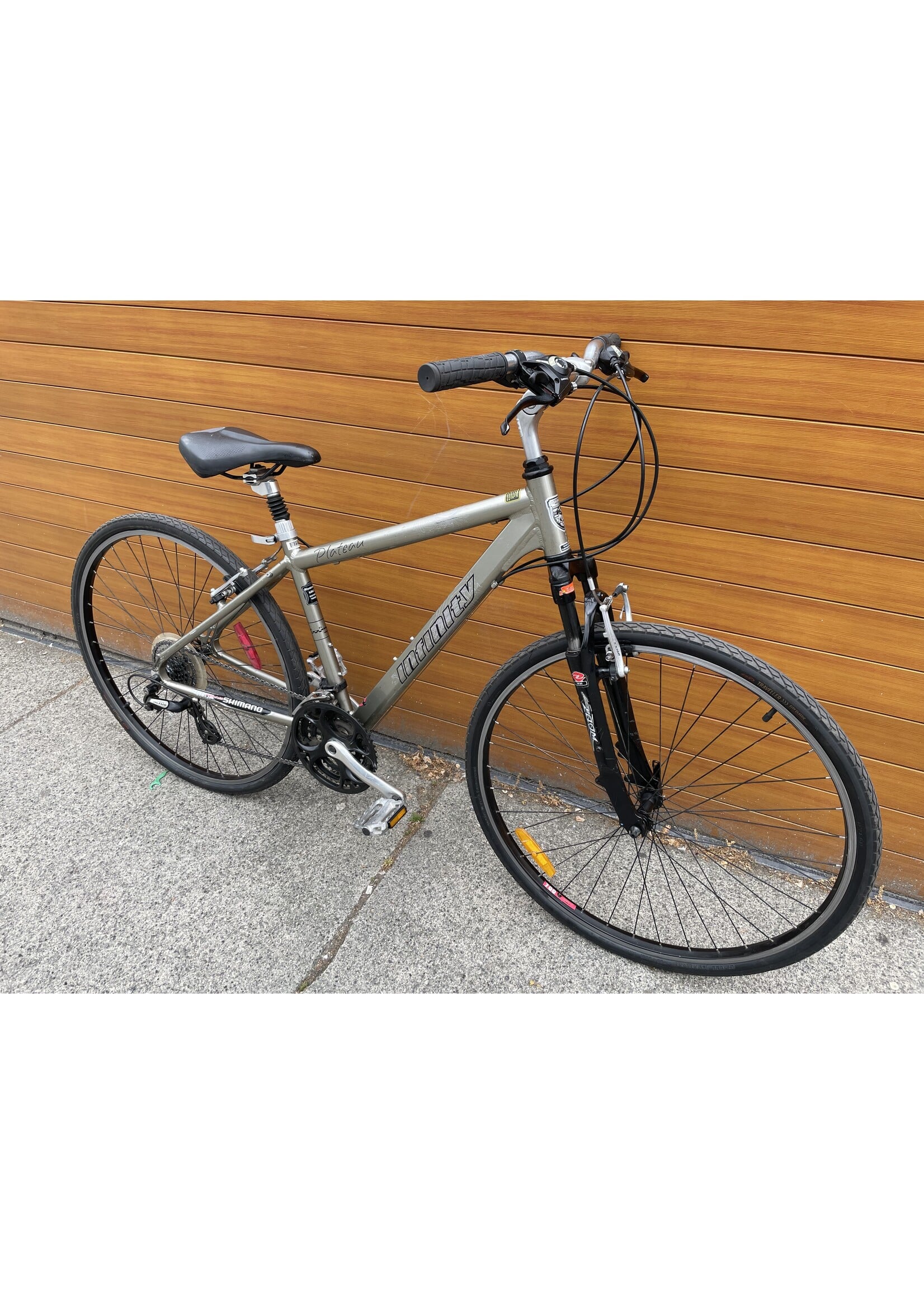 Used Bike Infiinity Plateau 17" Hybrid - Beige