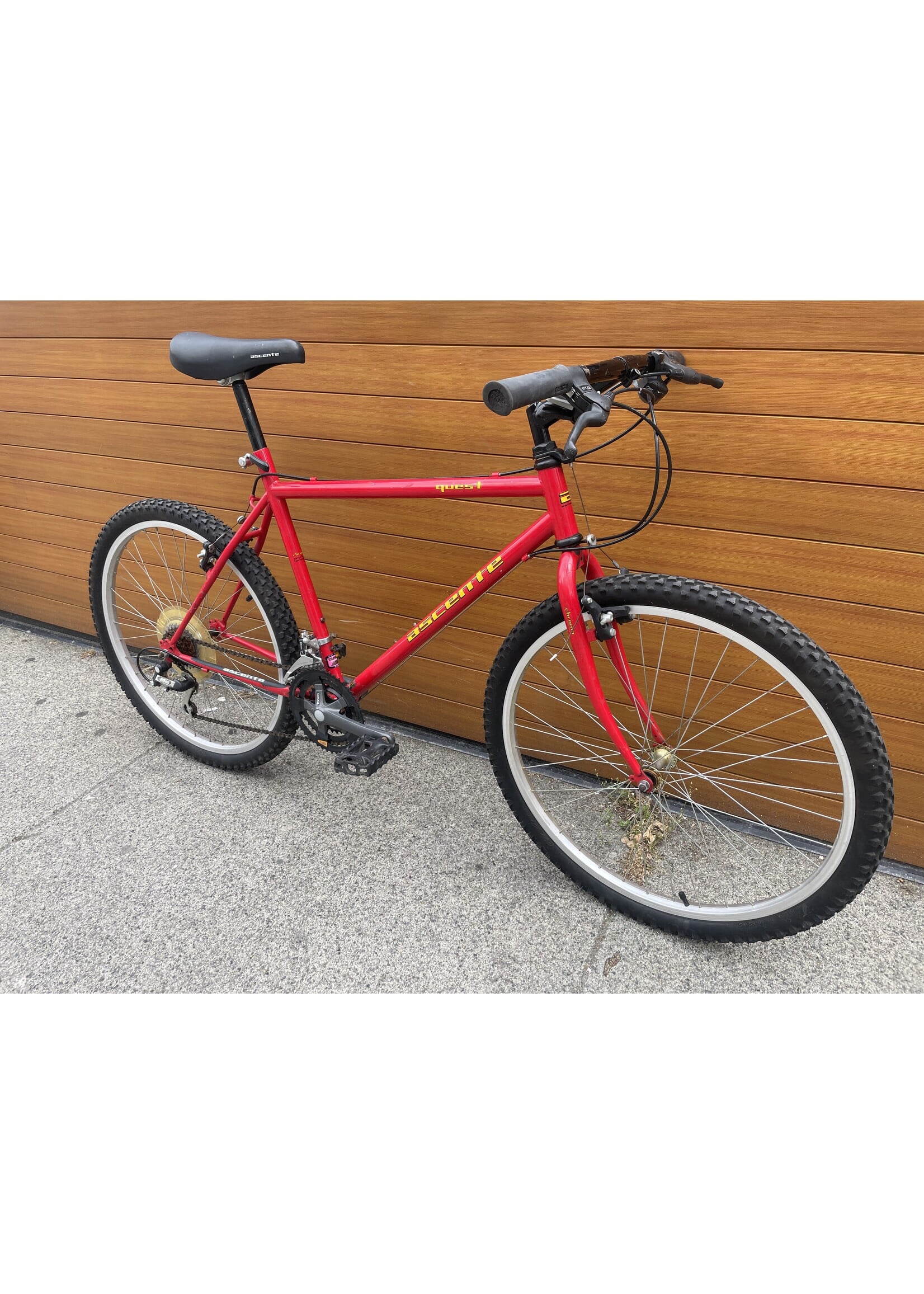 Used Bike Ascente Quest Hybrid 20.5" - Red