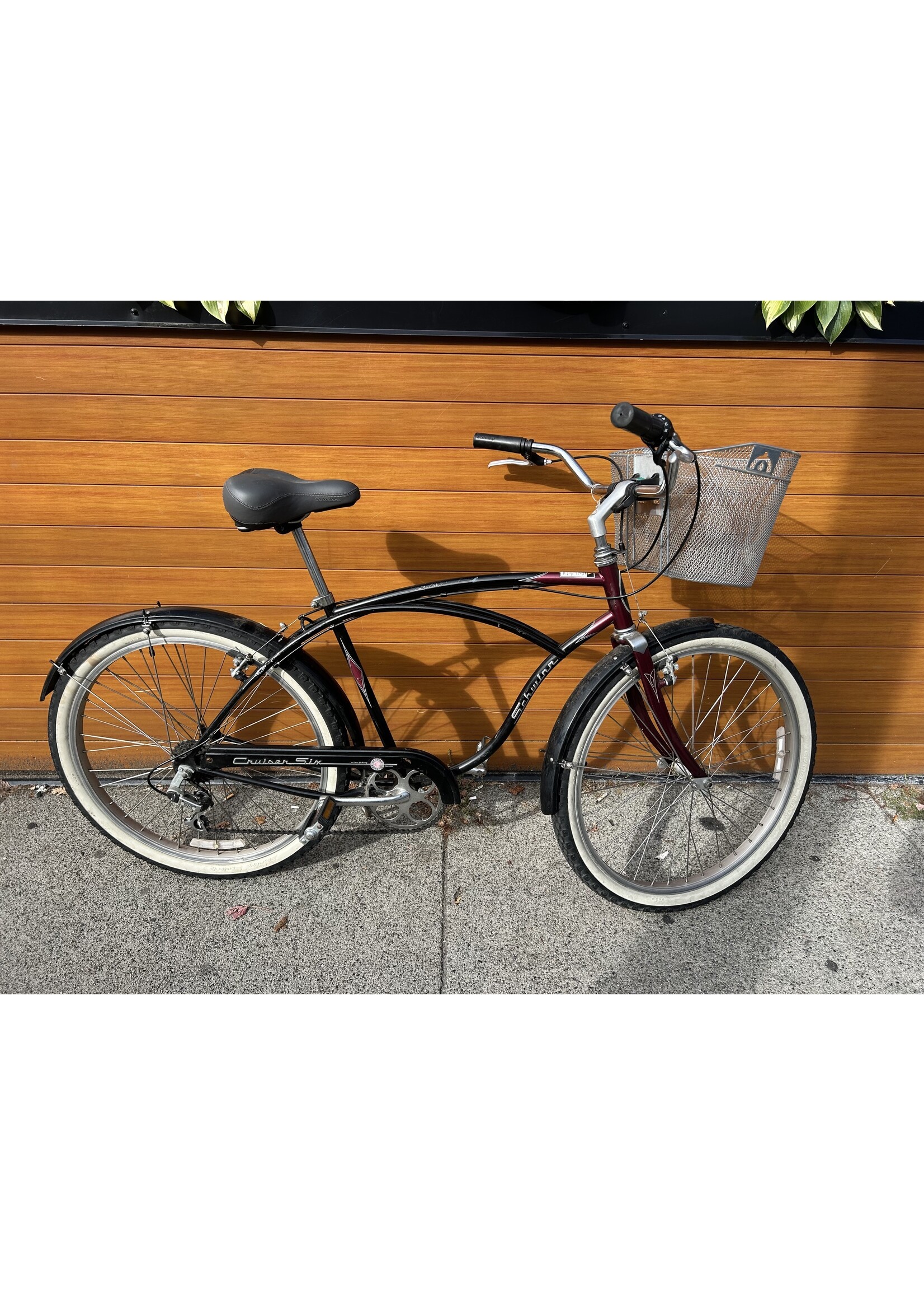 USED BIKE SchwinnCruiser - large