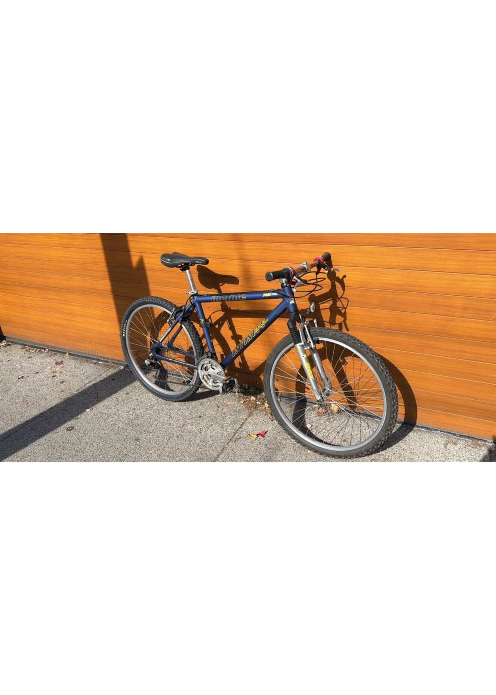 USED BIKE Infinity Hybrid 18" - Blue