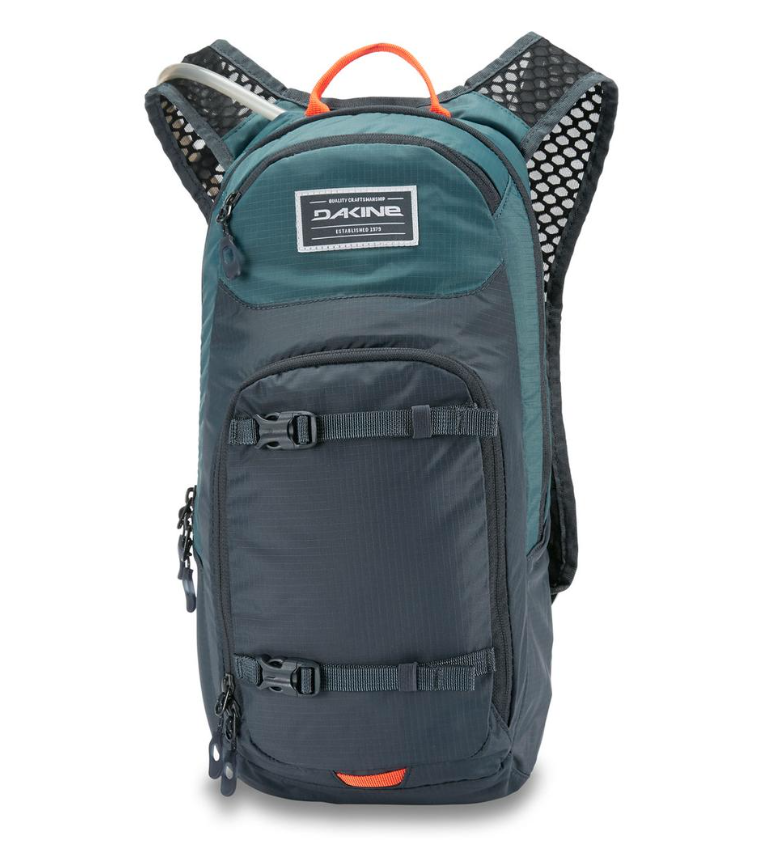 dakine 8l hydration pack