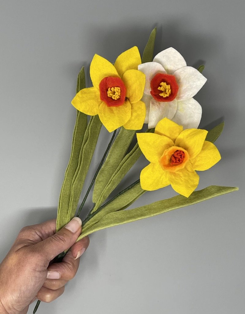 The Crafty Kit Company Felt Daffodils Craft Kit