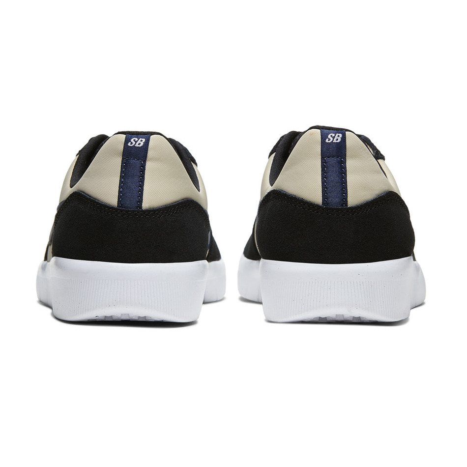 nike team classic black