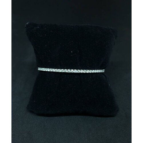Amour 14k White Gold 1.50ct Diamond Bangle Amour 14k White Gold 1.50ct Diamond Bangle