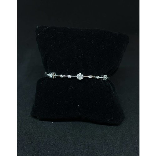 Amour 14k White Gold 0.50ct Bangle Amour 14k White Gold 0.50ct Bangle