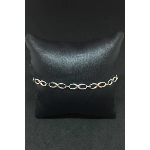 Amour 10k White Gold 7.5" Infinity Ladies Bracelet Amour 10k White Gold 7.5" Infinity Ladies Bracelet