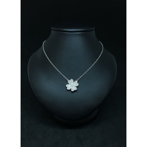 Amour 18k White Gold 0.45ct Diamond Clover Heart Necklace Amour 18k White Gold 0.45ct Diamond Clover Heart Necklace