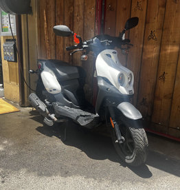 Genuine Scooters 2021 Black Genuine Roughhouse 50cc Moped (R-13)