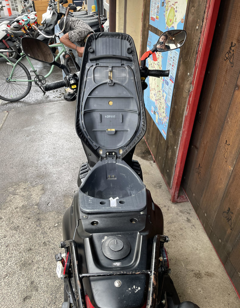 Genuine Scooters 2022 Black Genuine Roughhouse 50cc Moped (R-36)