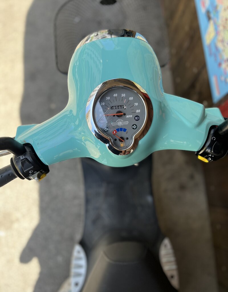 Genuine Scooters 2022 Turquoise Genuine Buddy 50cc Moped (B.B. 0987)