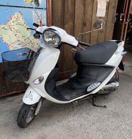 Genuine Scooters 2020 White Genuine Buddy 50cc Moped (BB#7483)