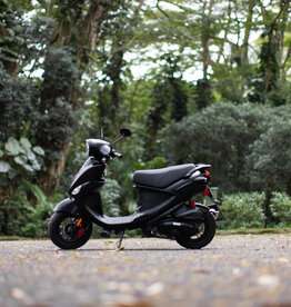 Genuine Scooters 2023 Matte Black Genuine Buddy 170i Scooter