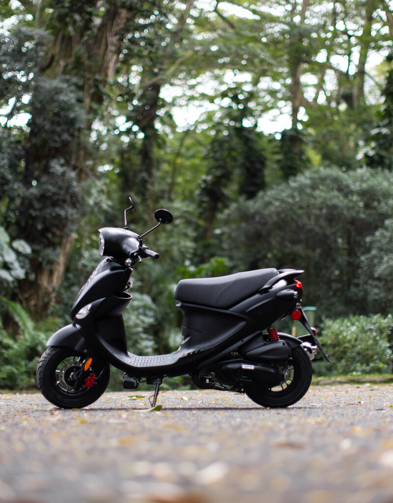 Genuine Scooters 2023 Matte Black Genuine Buddy 170i Scooter