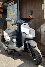 Genuine Scooters White Genuine Roughhouse 50cc Moped (R-75)