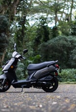 Genuine Scooters 2025 Matte Titanium Genuine Hooligan 170i Scooter