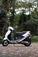 Genuine Scooters 2025 White Genuine Buddy 50cc Moped