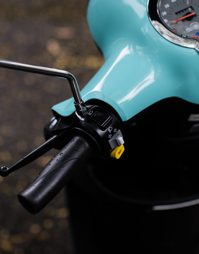 Genuine Scooters 2025 Turquoise Genuine Buddy 50cc Moped