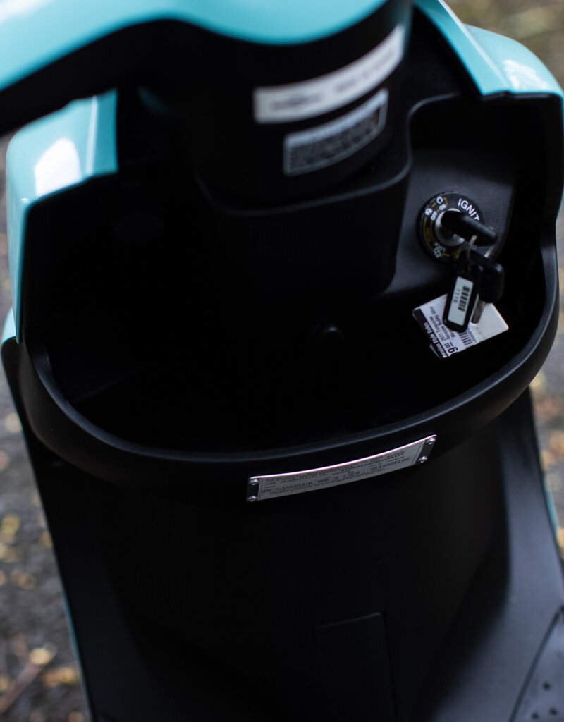 Genuine Scooters 2025 Turquoise Genuine Buddy 50cc Moped