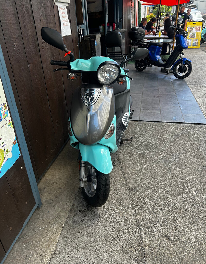 Genuine Scooters 2022 Turquoise Genuine Buddy 125cc Scooter (A-8)