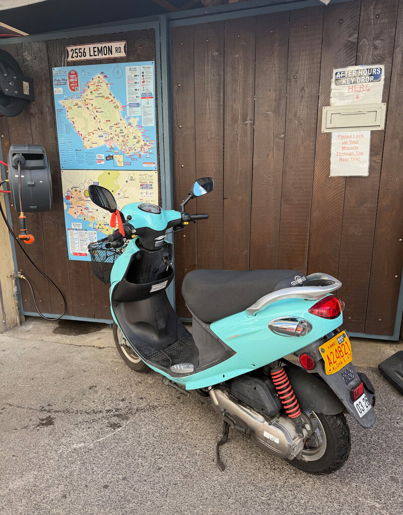 Genuine Scooters 2023 Turquoise Genuine Buddy 50cc Moped (BB-4021)