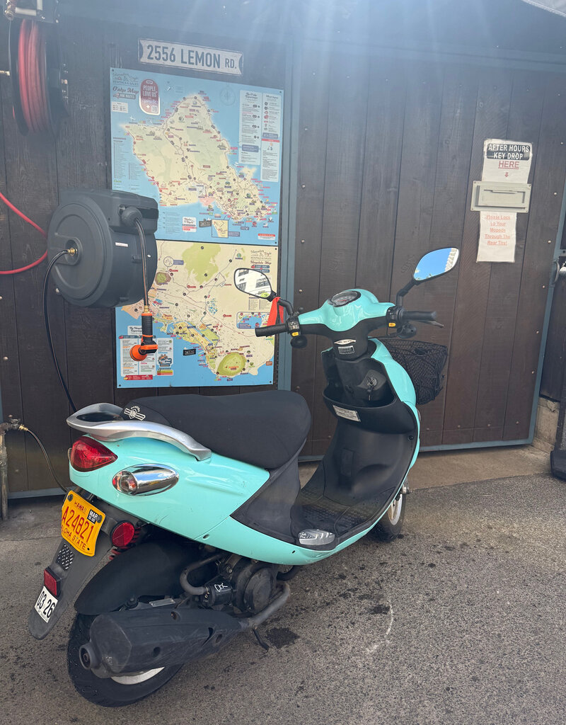 Genuine Scooters 2023 Turquoise Genuine Buddy 50cc Moped (BB-4021)